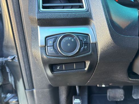 Used 2017 Ford Explorer XLT w/ Equipment Group 202A image 14
