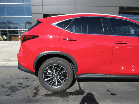 Used 2024 Lexus NX 350h AWD w/ Vision Package image 10
