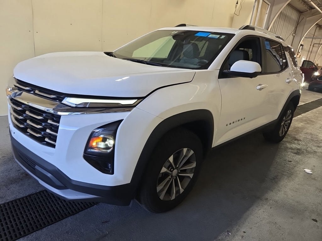 Used 2025 Chevrolet Equinox LT w/ Convenience Package II AWD/4WD image 15