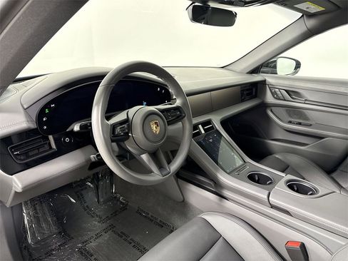 Certified 2024 Porsche Taycan image 4