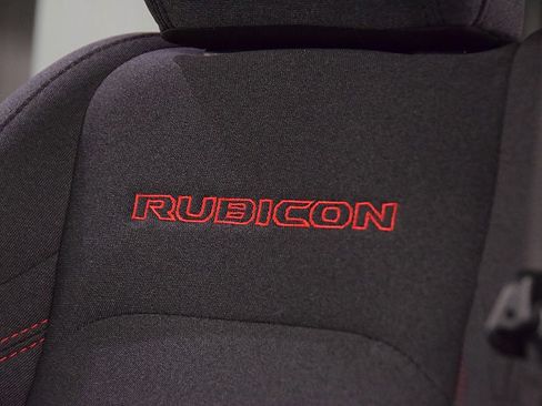 Used 2026 Jeep Wrangler Unlimited Rubicon AWD/4WD image 29