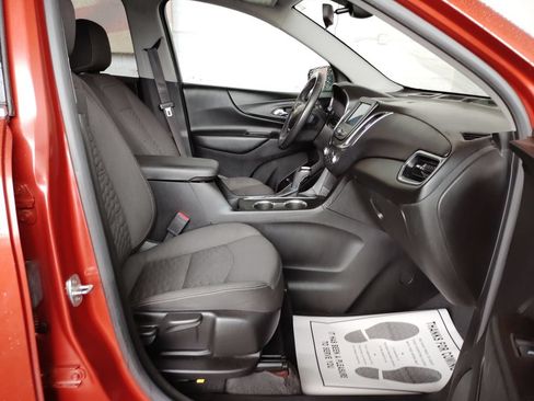 Used 2020 Chevrolet Equinox LT FWD image 12