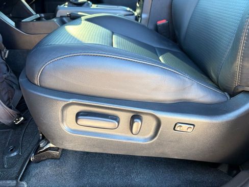 Used 2022 Toyota Tacoma TRD Off-Road w/ TRD Premium Off Road Package image 29