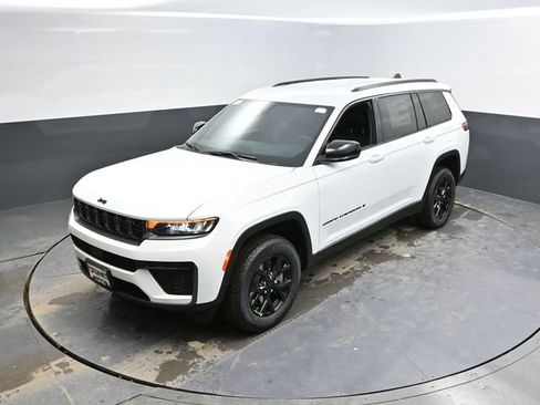New 2026 Jeep Grand Cherokee L 4WD image 33
