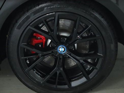 Certified 2023 BMW 530e xDrive w/ Premium Package AWD/4WD image 40