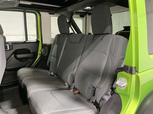 Used 2025 Jeep Wrangler Unlimited Sport AWD/4WD image 17