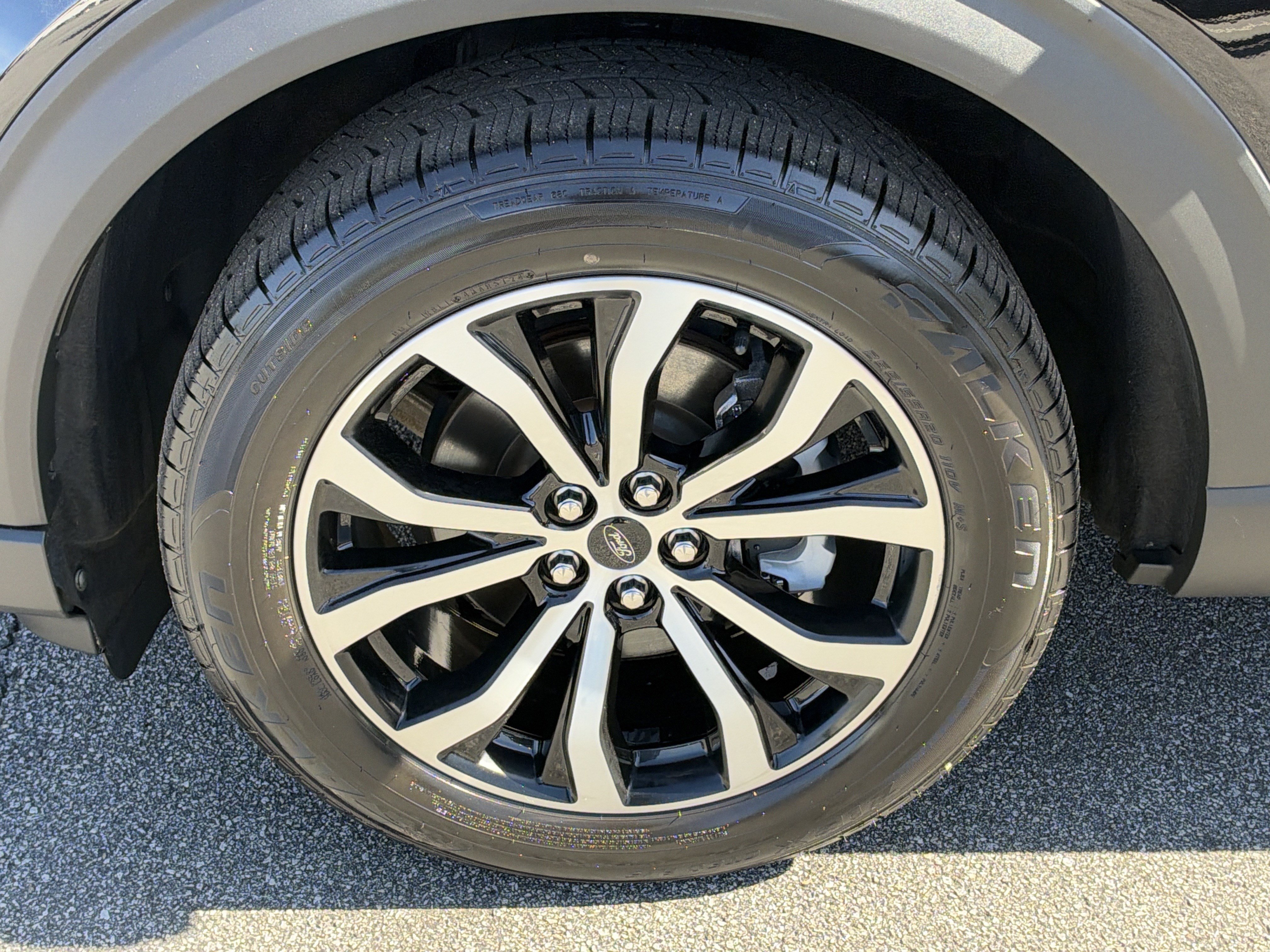 Used 2021 Ford Explorer ST w/ Equipment Group 401A AWD/4WD image 13