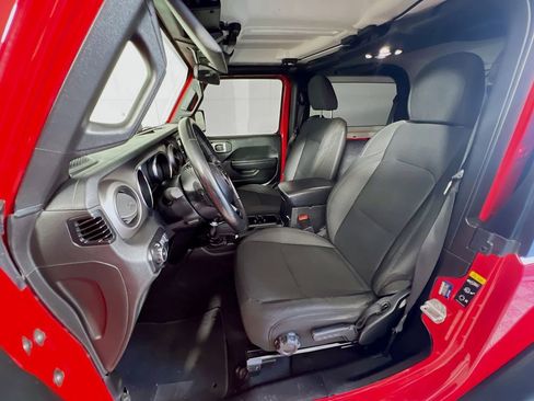 Used 2020 Jeep Wrangler Sport AWD/4WD image 19