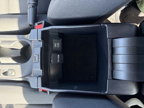 Used 2024 Toyota Corolla LE FWD image 15