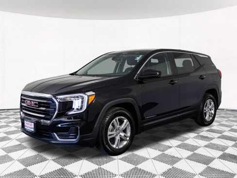 Used 2023 GMC Terrain SLE image 12