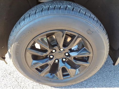 Used 2022 Chevrolet Silverado 1500 Custom image 10