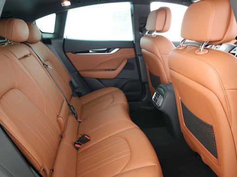 Used 2022 Maserati Levante GT image 21