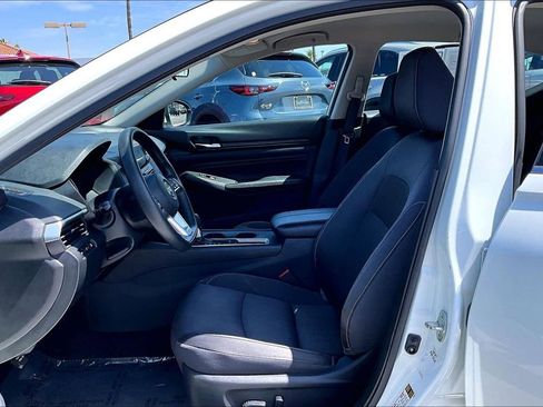 Used 2019 Nissan Altima 2.5 S FWD image 14