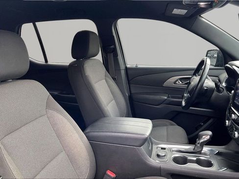 Used 2023 Chevrolet Traverse LT image 31