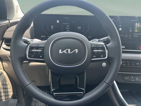New 2025 Kia Carnival SX FWD image 14
