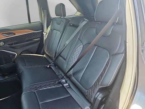 Used 2024 Jeep Grand Cherokee Summit AWD/4WD image 35