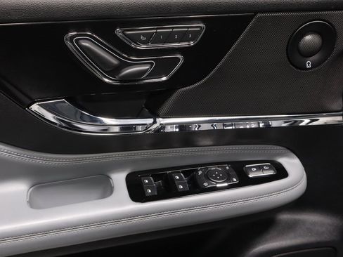 Used 2021 Lincoln Corsair Reserve w/ Equipment Group 201A image 23