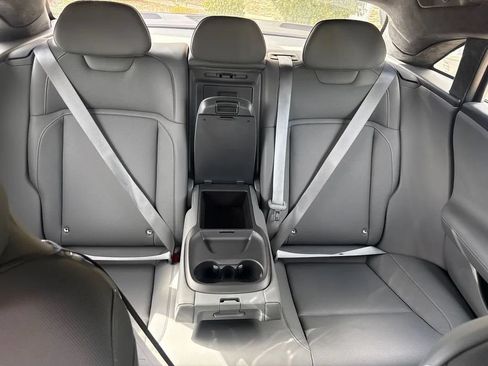 Used 2024 Lucid Air Touring AWD/4WD image 31