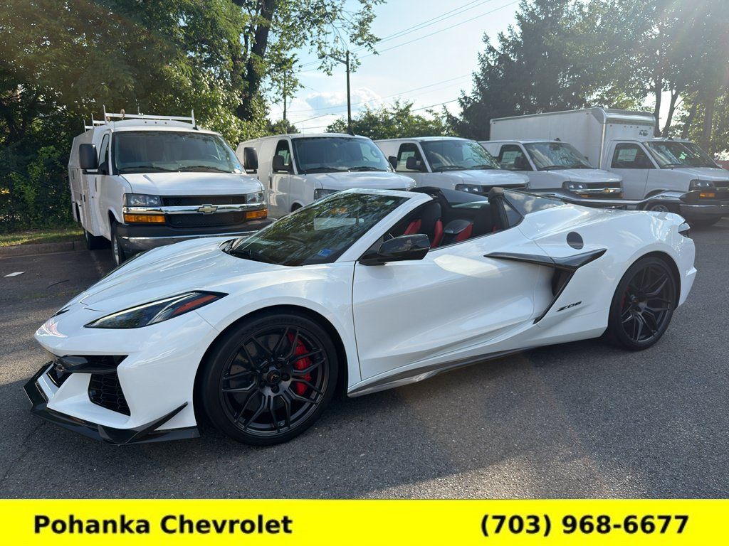 Used 2024 Chevrolet Corvette Z06 w/ Z07 Performance Package RWD image 30