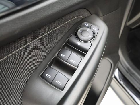 Used 2022 Chevrolet TrailBlazer ACTIV w/ Technology Package image 8