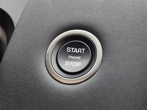 Used 2024 Land Rover Discovery Sport S image 20