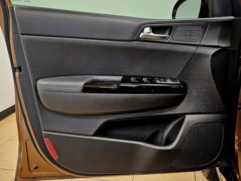 Used 2020 Kia Sportage S w/ S Premium Package image 12