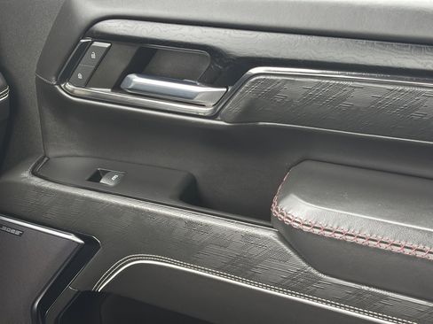 Used 2024 GMC Sierra 2500 AT4X image 30