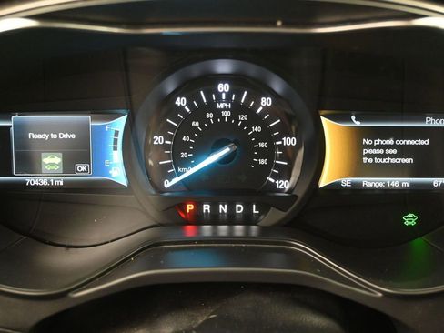 Used 2020 Ford Fusion SE FWD image 22