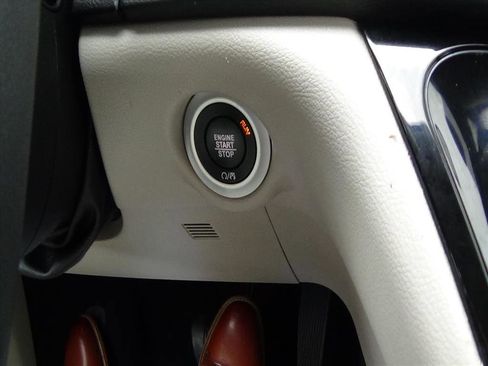 Certified 2023 Chrysler Voyager LX image 22