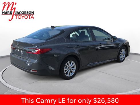 Used 2025 Toyota Camry LE FWD image 9