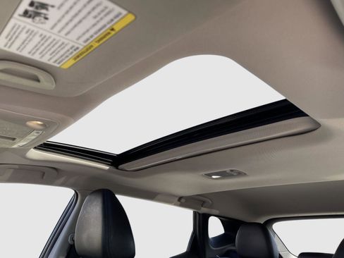 Used 2022 Nissan Rogue Sport SL w/ Premium Package image 14