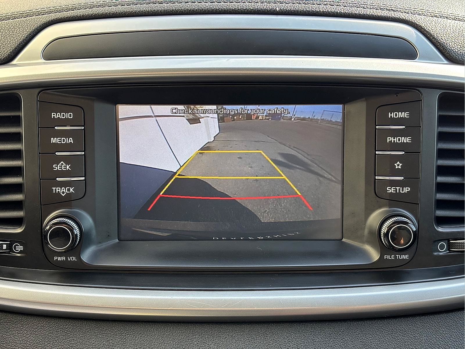 Used 2019 Kia Sorento AWD V6 image 27