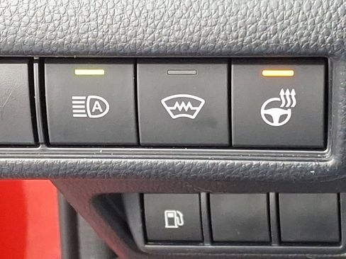 Used 2024 Toyota Prius XLE image 27