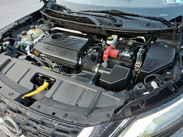 Used 2023 Nissan Rogue S AWD/4WD image 27