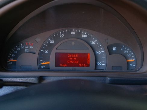 Used 2002 Mercedes-Benz C 320 Sedan image 15