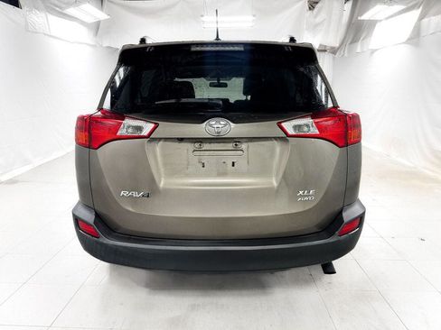 Used 2015 Toyota RAV4 XLE AWD/4WD image 5