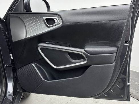 Used 2024 Kia Soul LX w/ Option Group 015 image 32