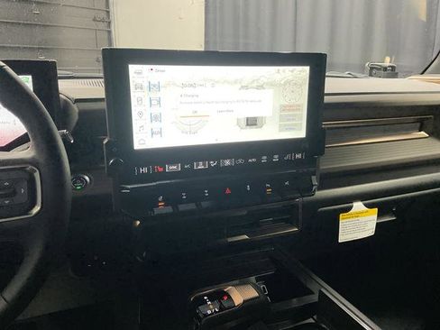 Used 2024 GMC Hummer EV 2X w/ Extreme Off-Road Package image 24