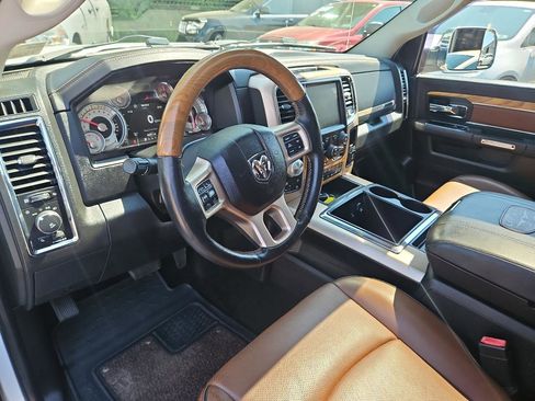 Used 2015 RAM 1500 Laramie Longhorn w/ Convenience Group AWD/4WD image 18