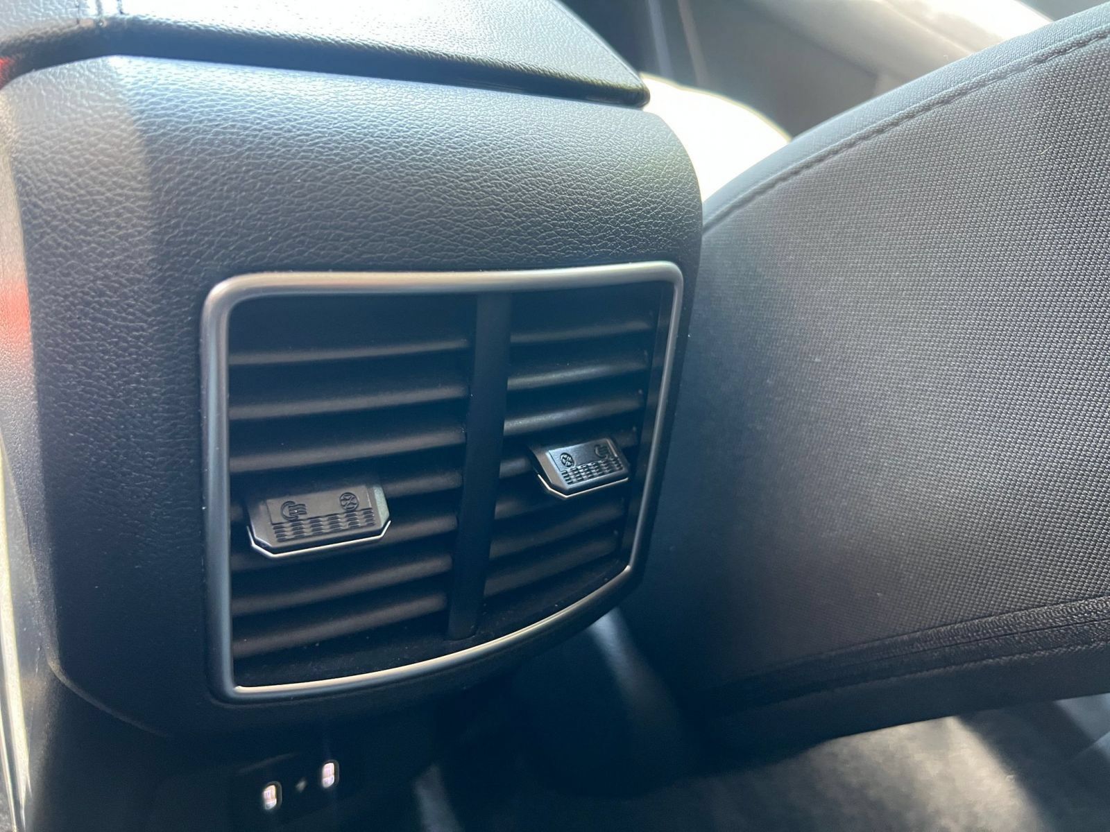 Used 2026 Kia Sportage LX FWD image 19