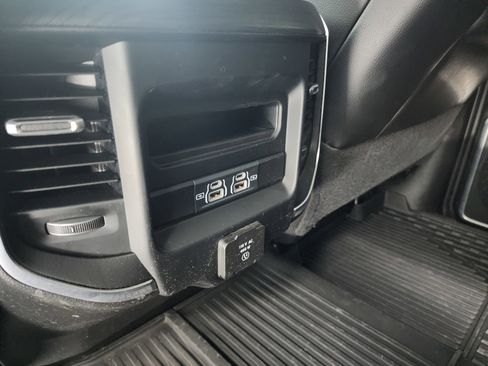 Used 2024 RAM 2500 Laramie w/ Night Edition image 34