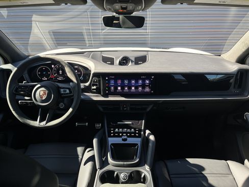 Certified 2026 Porsche Cayenne GTS image 27