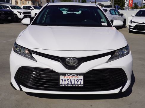 Certified 2018 Toyota Camry LE FWD image 3