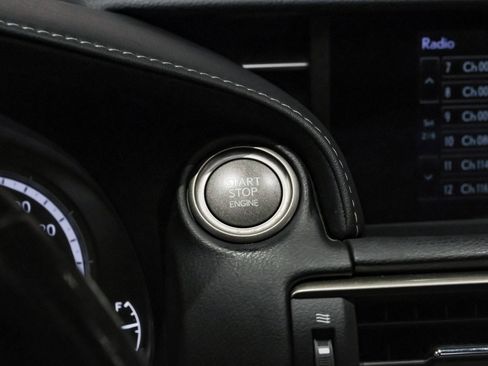 Used 2016 Lexus RC 200t image 21