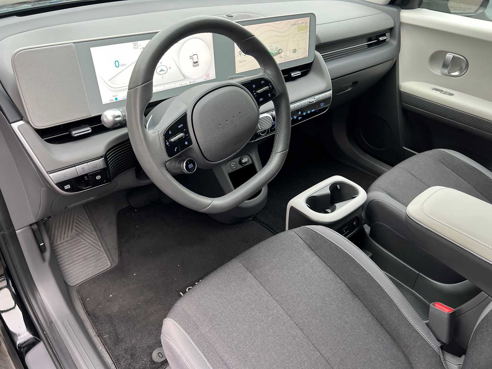 Used 2024 Hyundai Ioniq 5 SEL RWD image 25