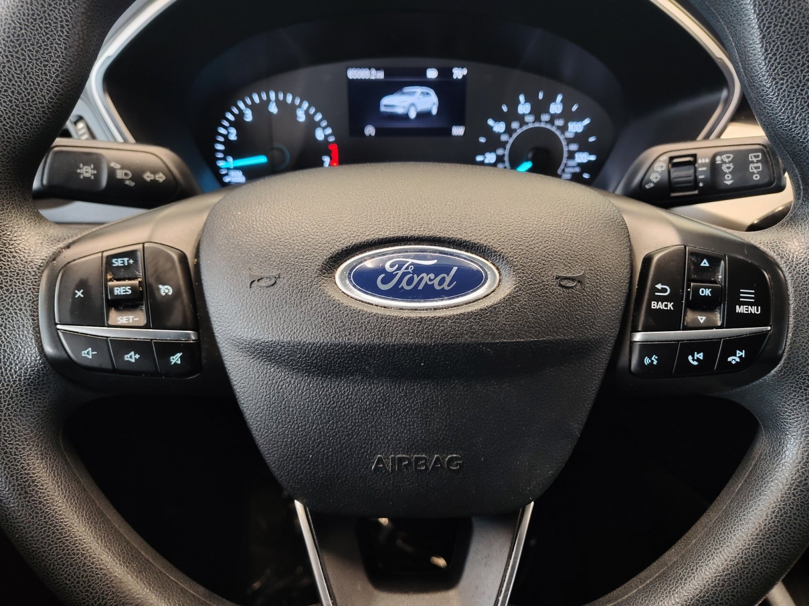 Used 2022 Ford Escape SE w/ SE Sport Appearance Package FWD image 17