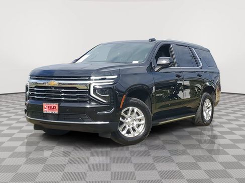 Used 2025 Chevrolet Tahoe LT RWD image 2