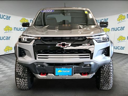 Used 2025 Chevrolet Colorado ZR2 w/ Midnight Edition image 2