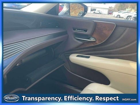 Used 2018 Lexus LS 500 AWD image 34