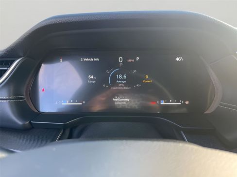 Used 2023 Jeep Grand Cherokee L Laredo image 16